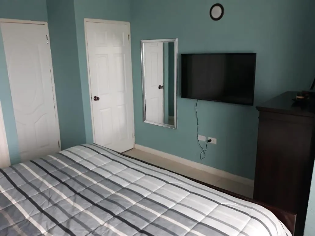 Nuu Naples Hills Apartment Montego Bay
