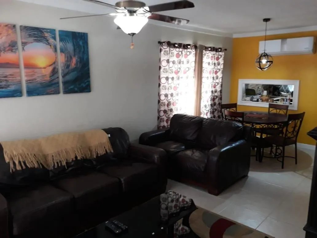 Nuu Naples Hills Apartment Montego Bay